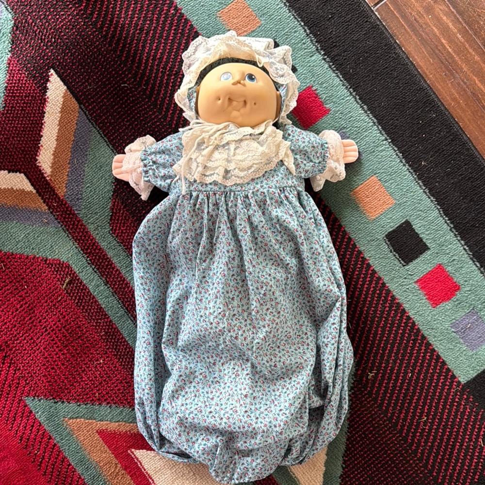 Vintage Floral Baby Doll with Bonnet